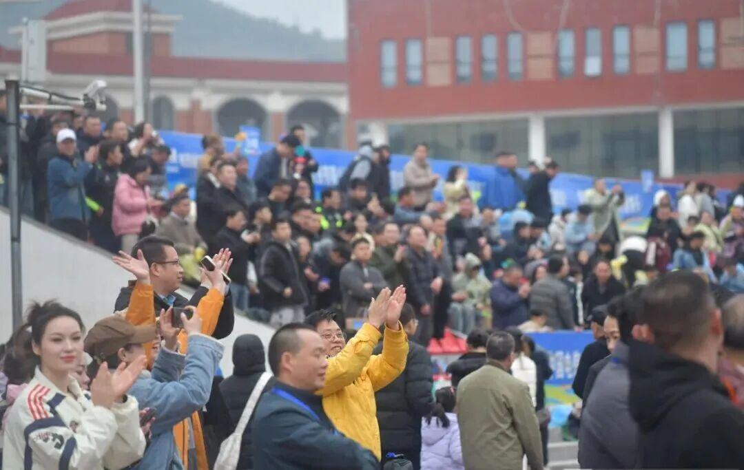 开云-35场战罢！广西“县超”赛事经济数据亮眼