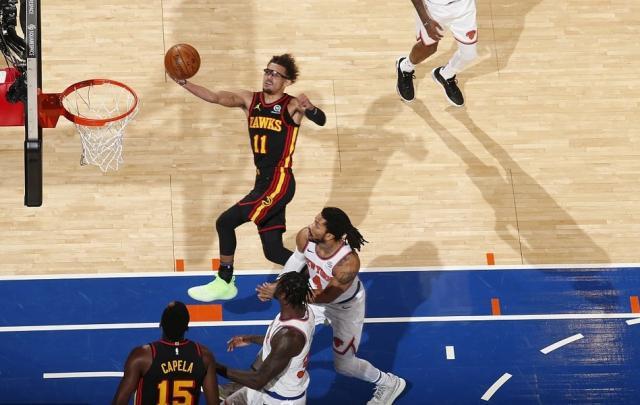 开云体育-特雷·扬脚踝扭伤至少缺席两场 老鹰或跌出东部前6